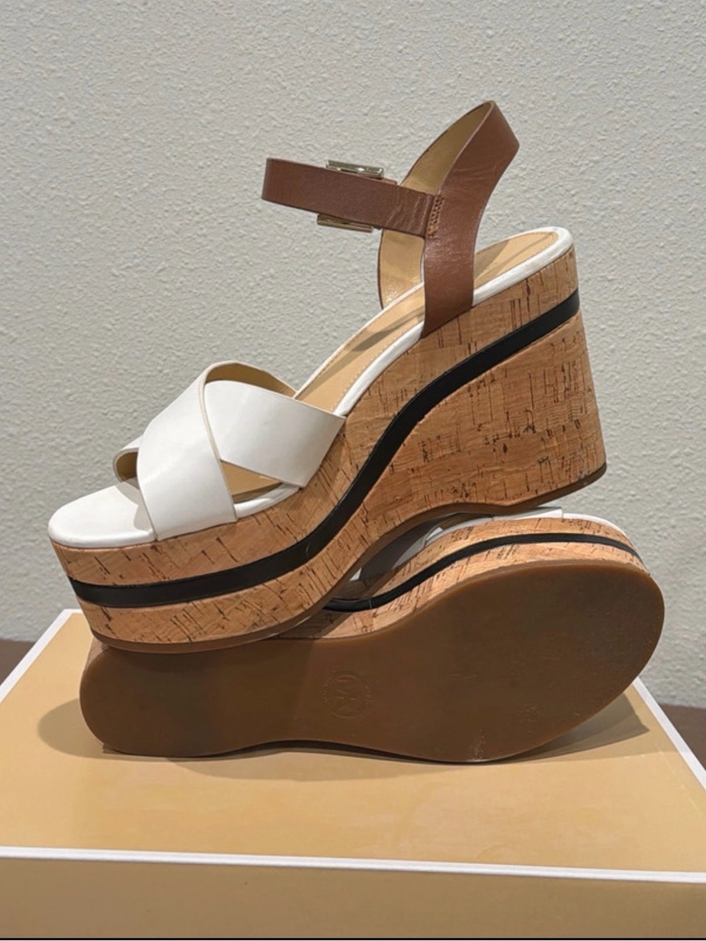 Michael Kors White & Luggage Leather Cork Platform Wedge Sandals – Size 8